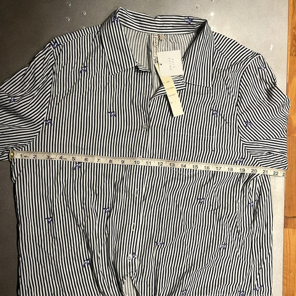 NWT  adorable striped tie front blouse with birds - Picture 5 of 7